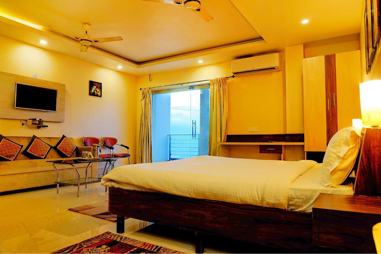 Kanchan Plaza Bhubaneswar Bagian luar foto